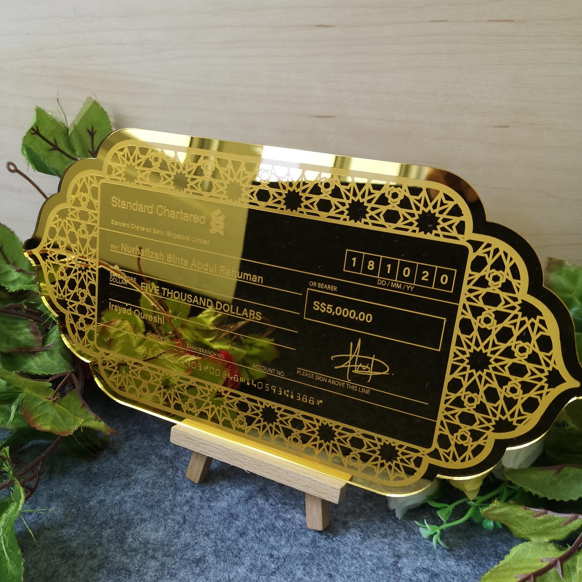 Royal Design Mock up Acrylic Cheque - Clik Clok
