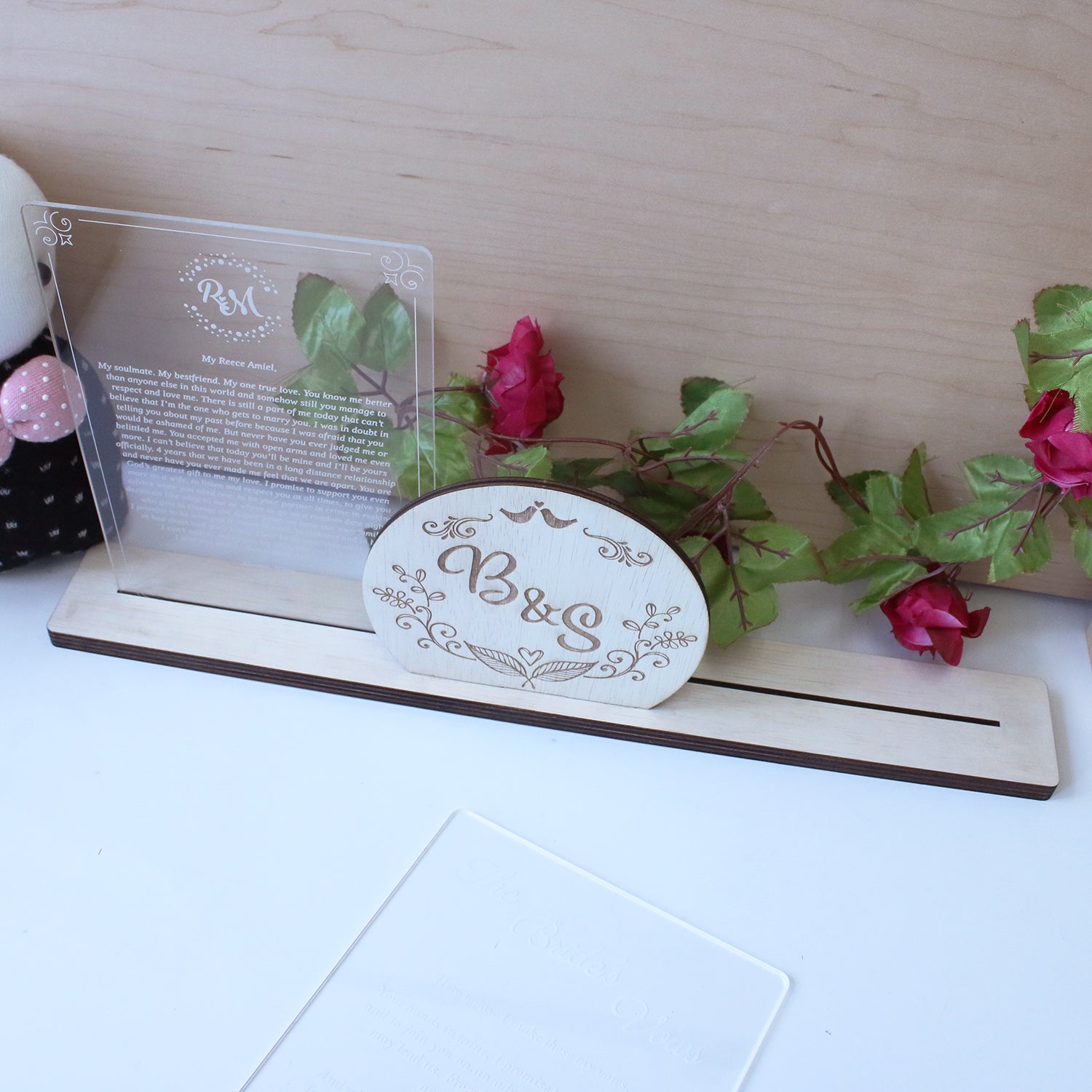 Emblem Engraved Vow Stand - Clik Clok
